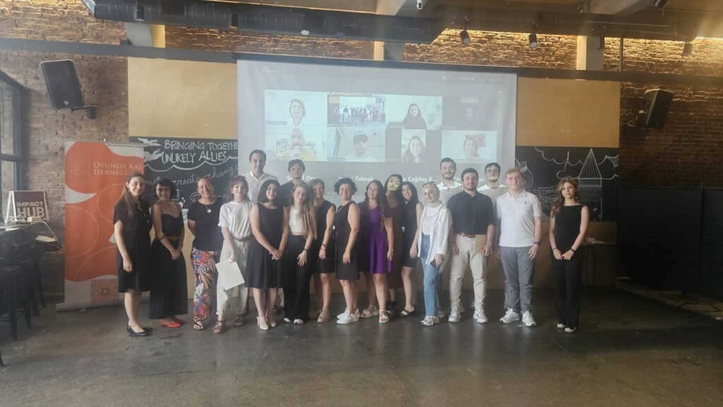 Oyunda Kal Derneği galerisi, 15. fotoğraf